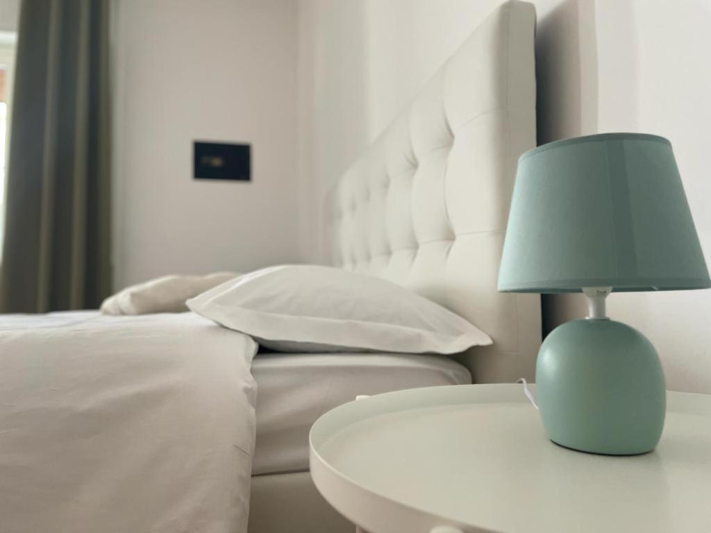 Doctor House Standard, Suites & Luxury Rooms Энна Экстерьер фото