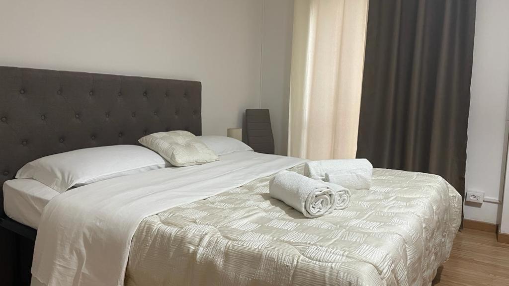 Doctor House Standard, Suites & Luxury Rooms Энна Экстерьер фото