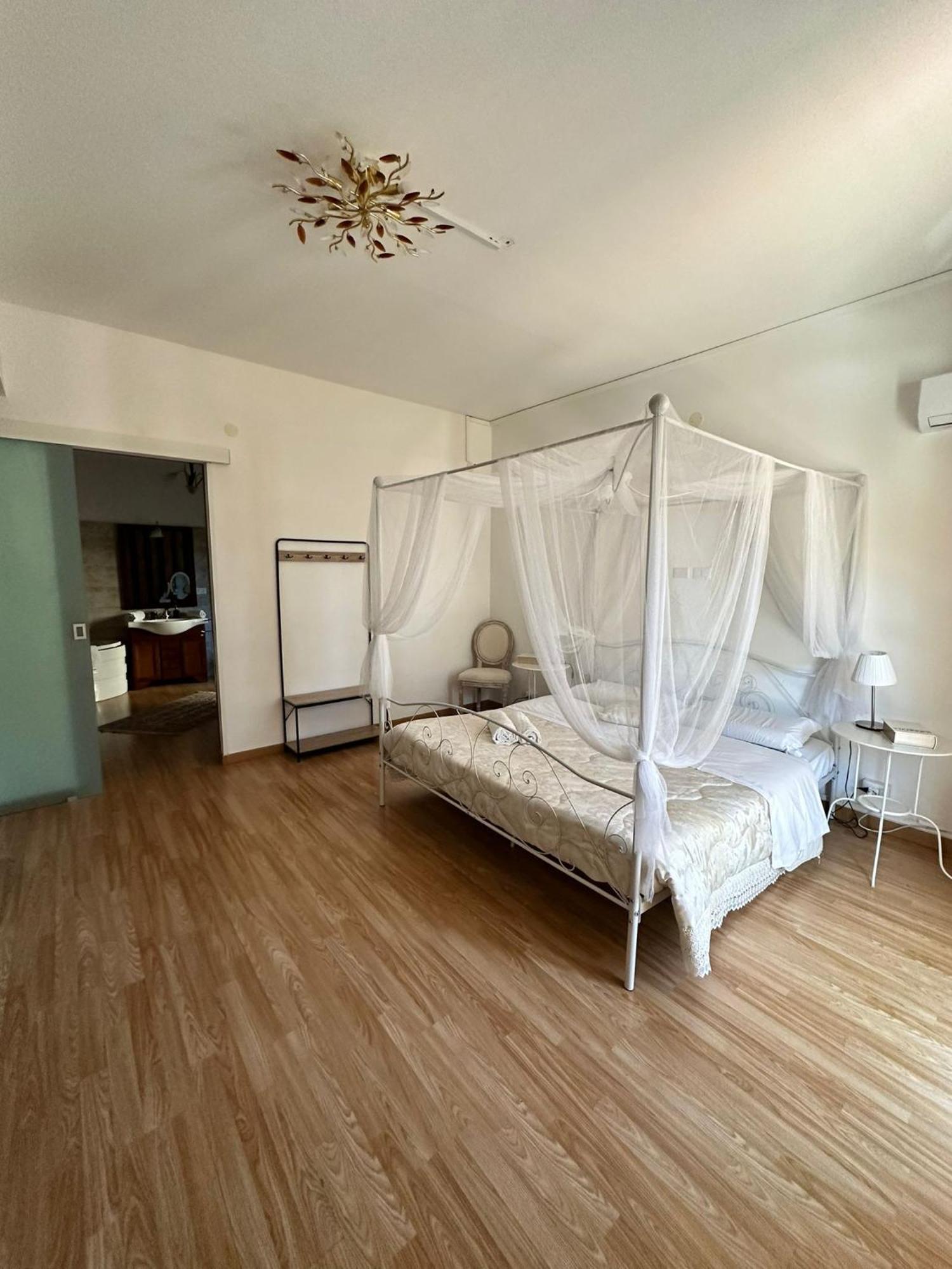 Doctor House Standard, Suites & Luxury Rooms Энна Экстерьер фото
