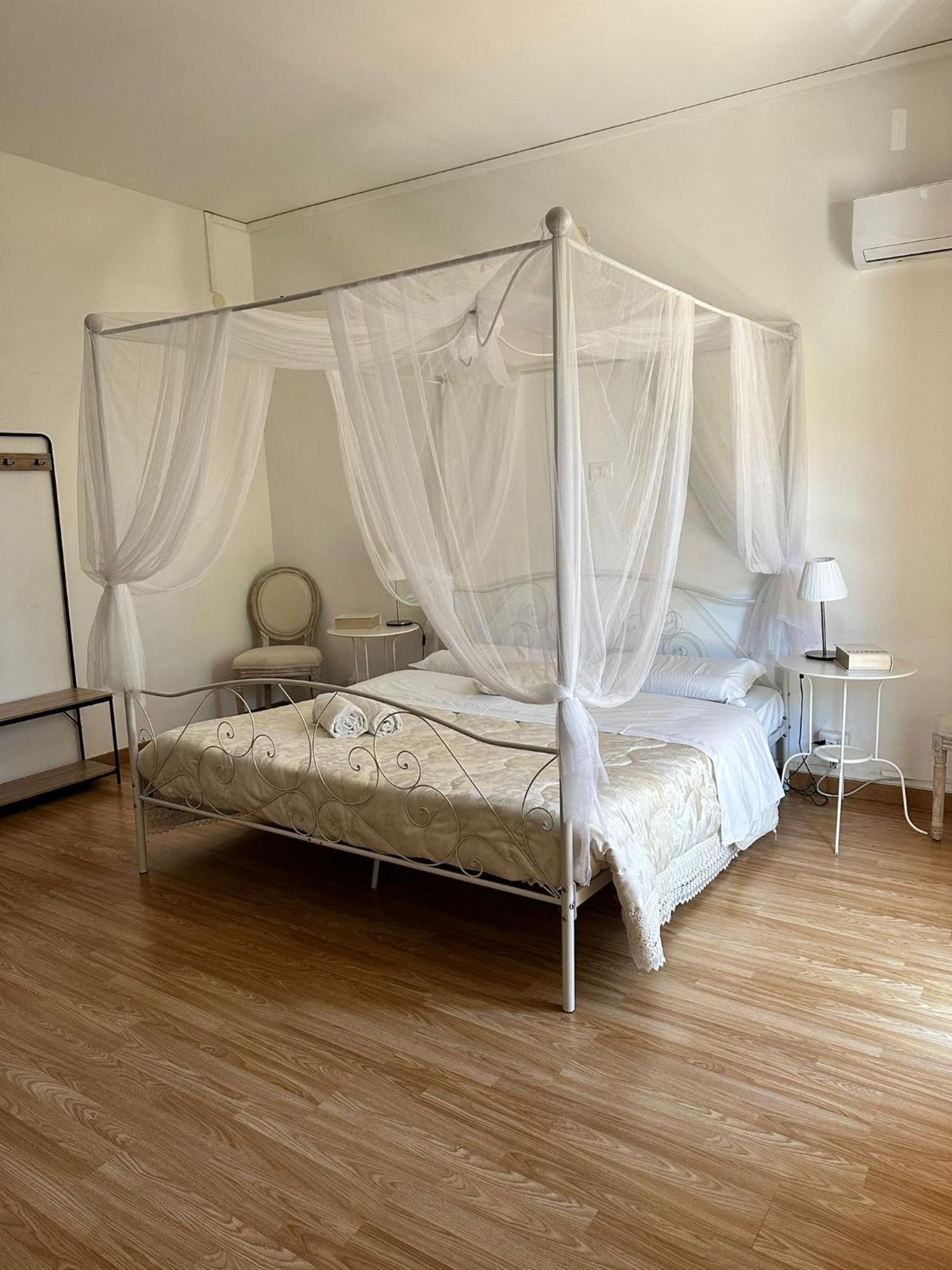 Doctor House Standard, Suites & Luxury Rooms Энна Экстерьер фото